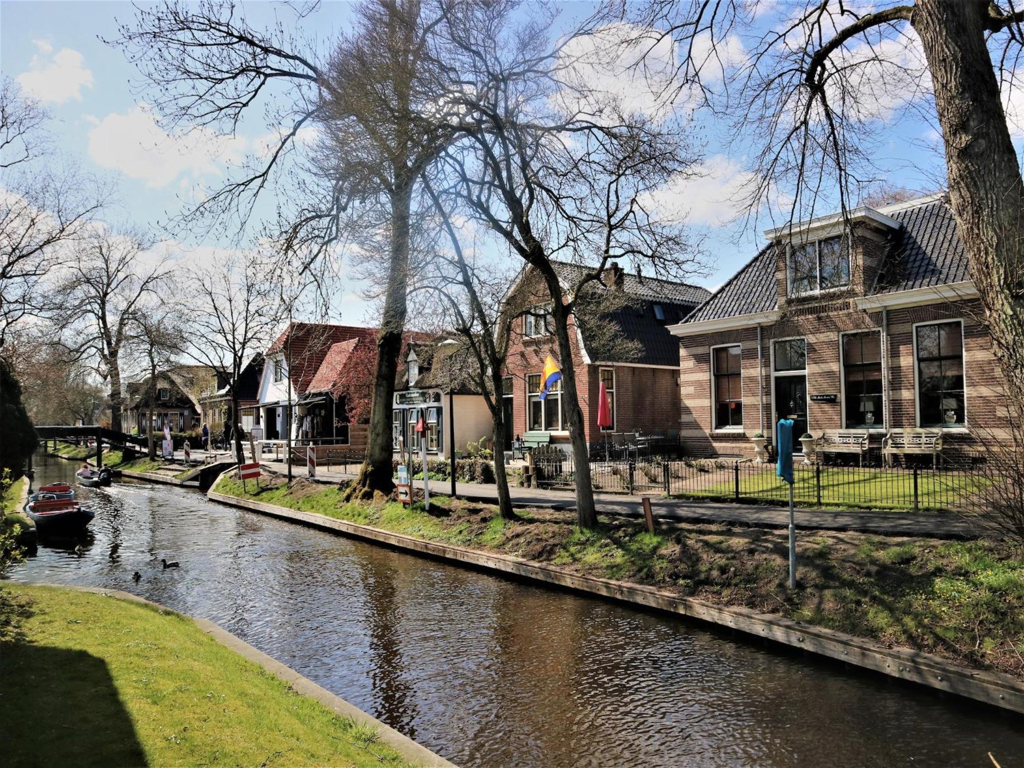 Lodge In Giethoorn With Breakfast Eksteriør billede